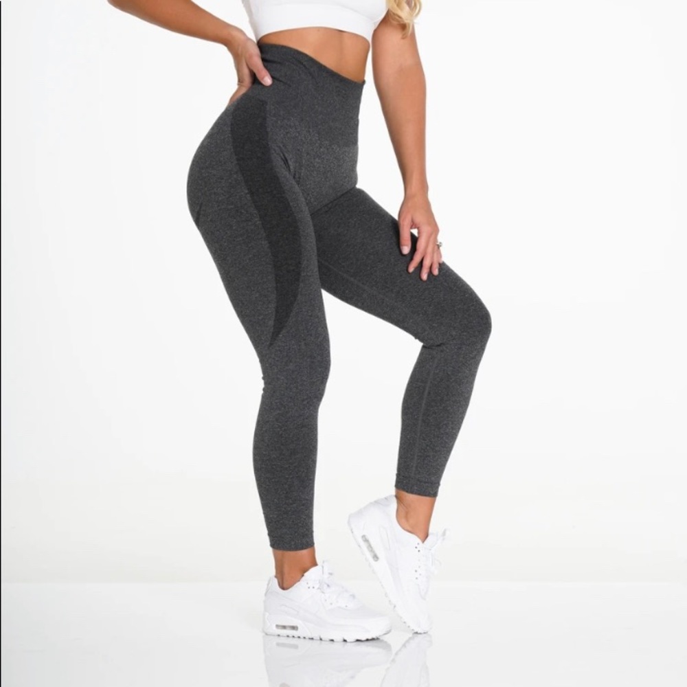 NVGTN Speckled Black Seamless Contour Leggings